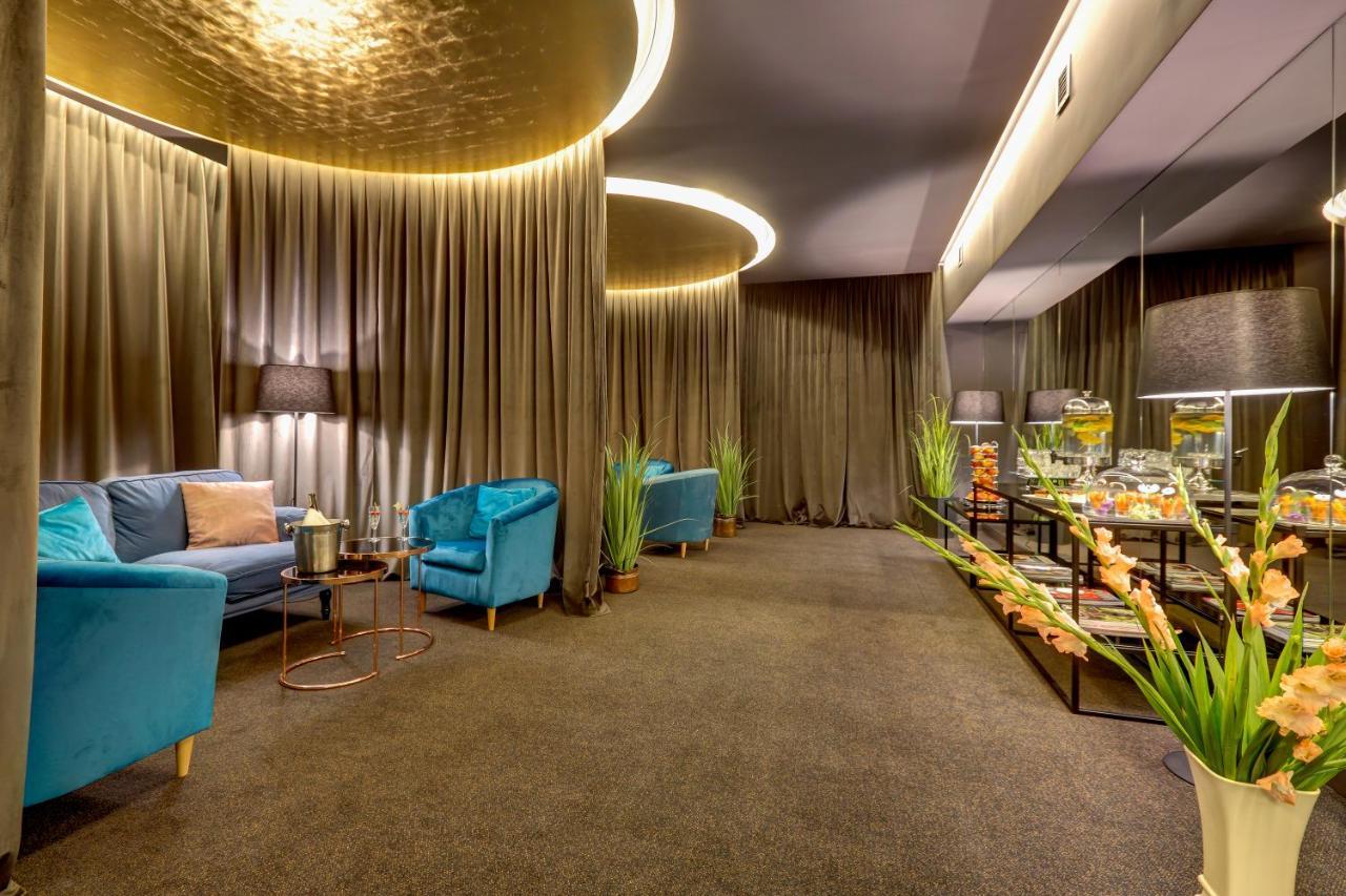 Hotel Afrodyta Business & Spa Радзєйовіце Екстер'єр фото