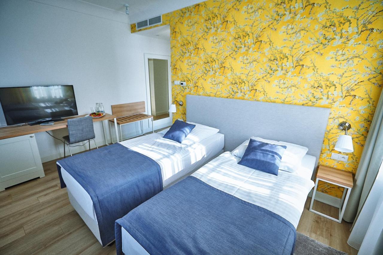 Hotel Afrodyta Business & Spa Радзєйовіце Екстер'єр фото